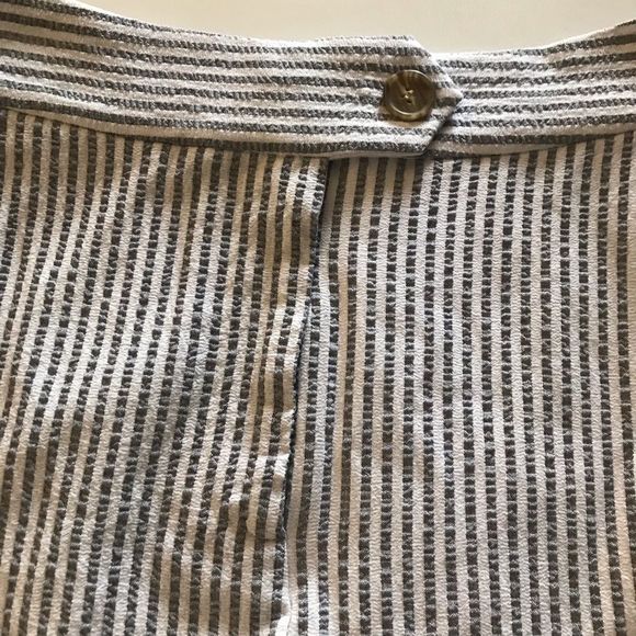 COPY - NWT Court & Rowe size 6 gray and white striped a-line skirt - Picture 13 of 13